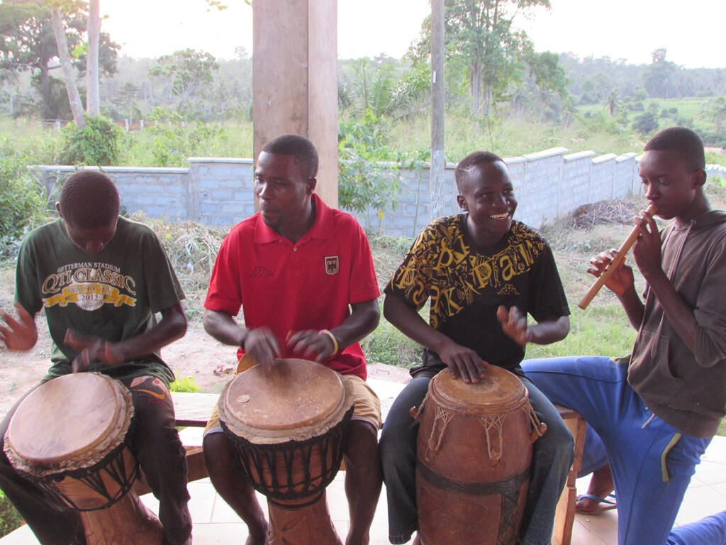 sommige jongeren hebben carrière gemaakt in de muziek